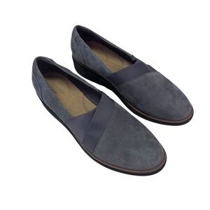 Clarks Blue Flats Minimalist Design